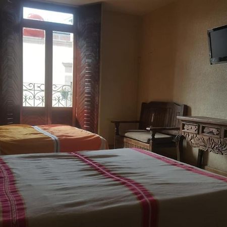 Hostal Casa Castillo Morelia Ngoại thất bức ảnh