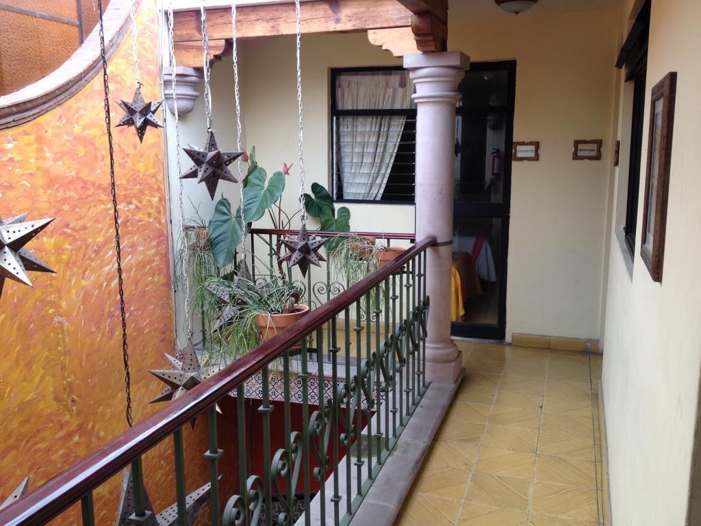 Hostal Casa Castillo Morelia Ngoại thất bức ảnh