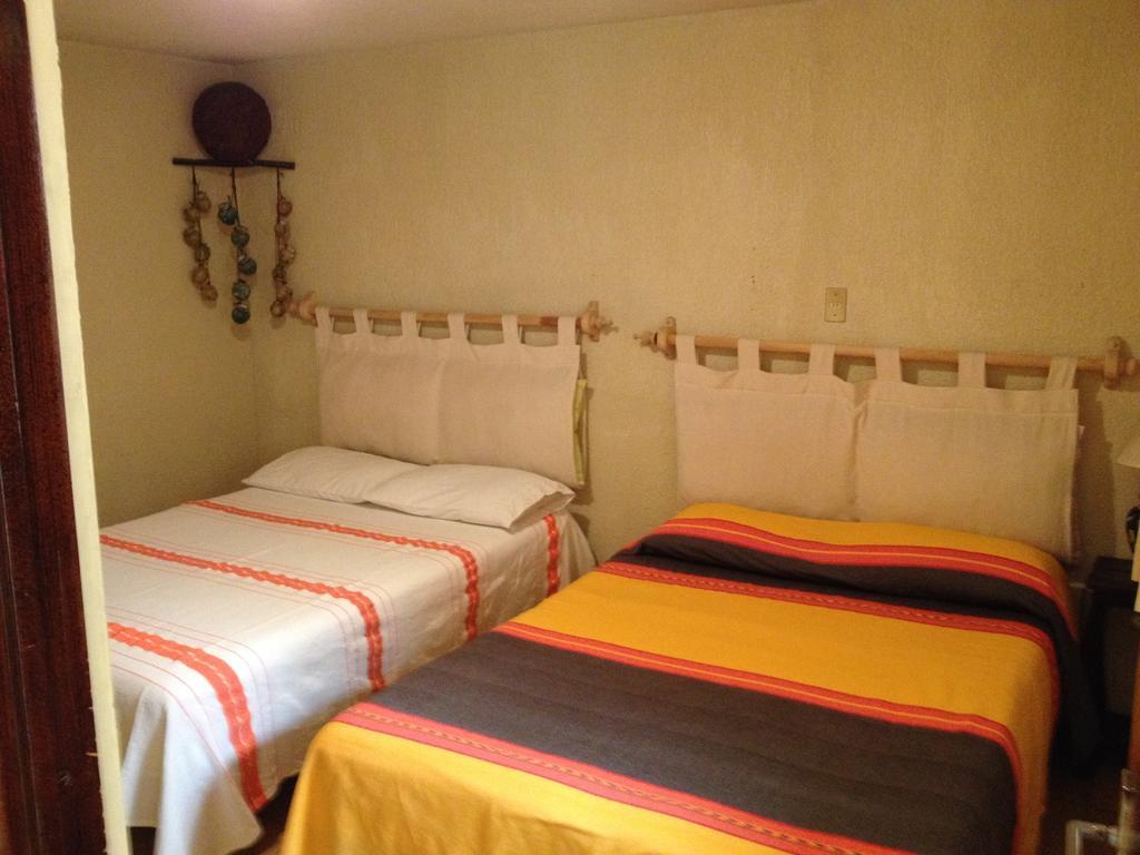 Hostal Casa Castillo Morelia Phòng bức ảnh