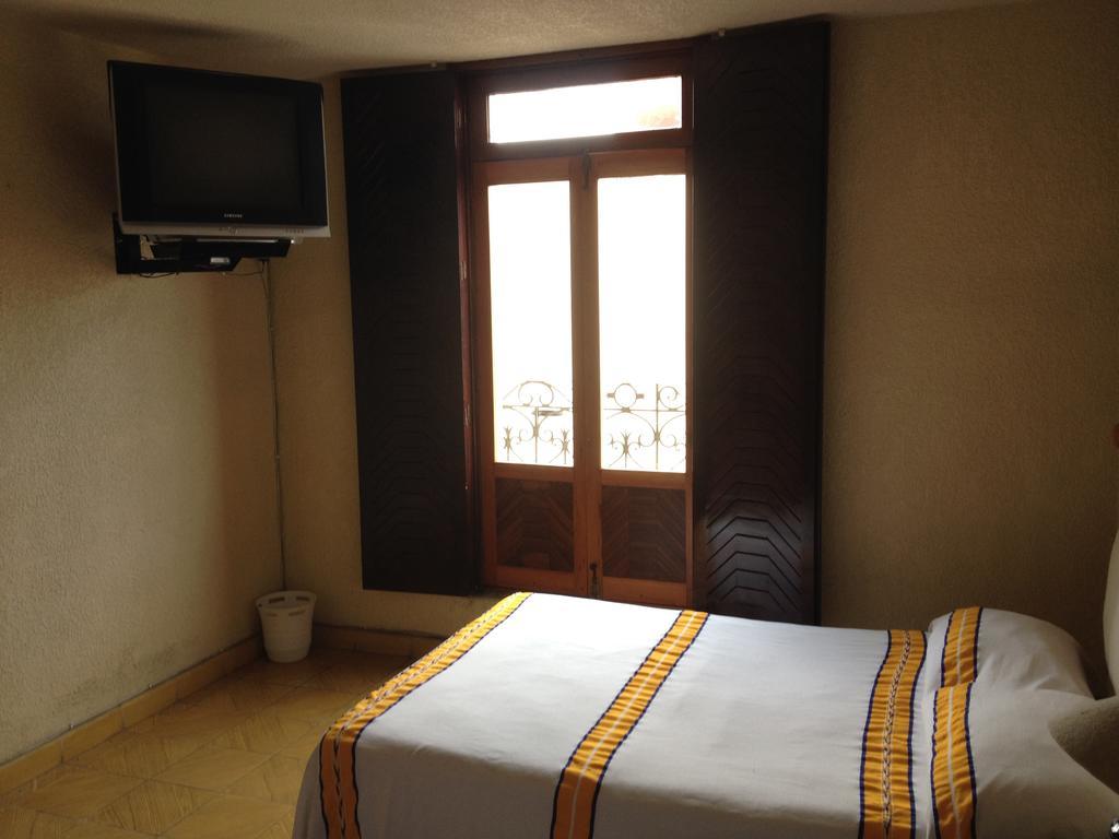 Hostal Casa Castillo Morelia Phòng bức ảnh