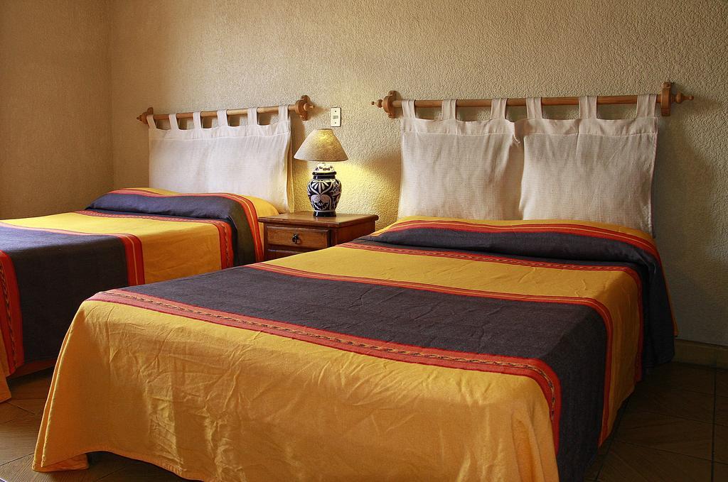 Hostal Casa Castillo Morelia Ngoại thất bức ảnh