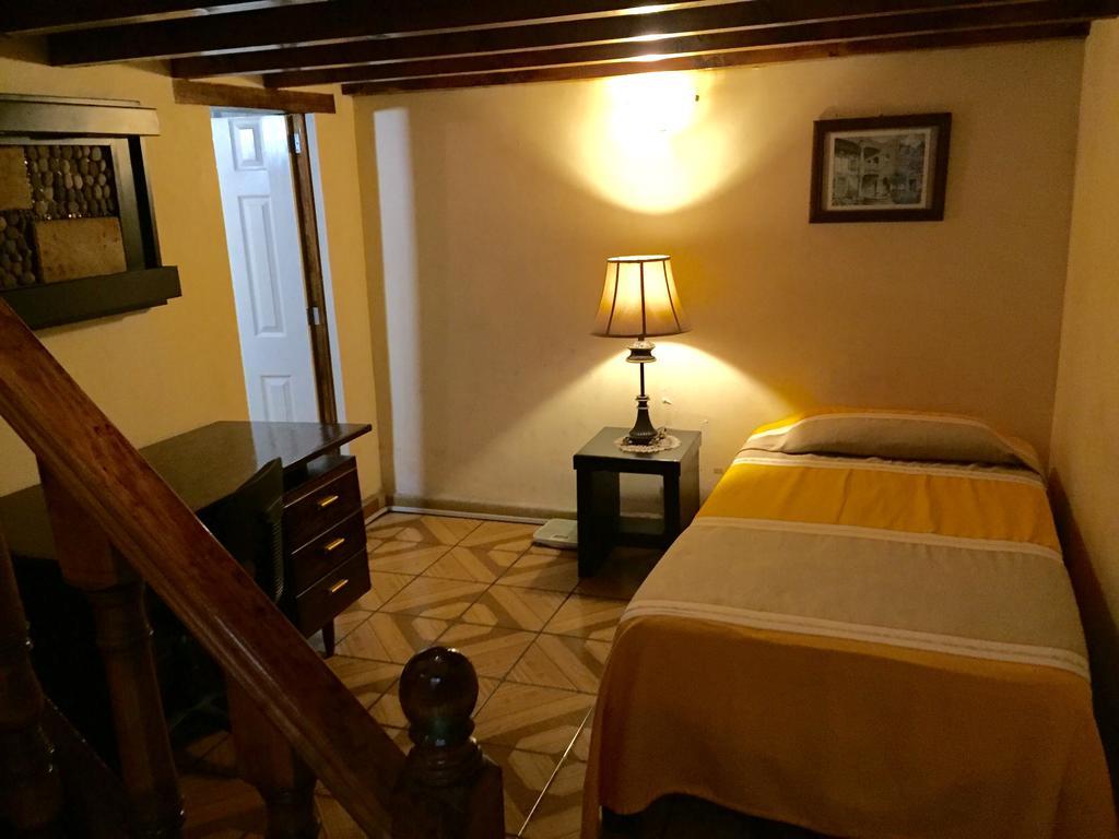 Hostal Casa Castillo Morelia Phòng bức ảnh