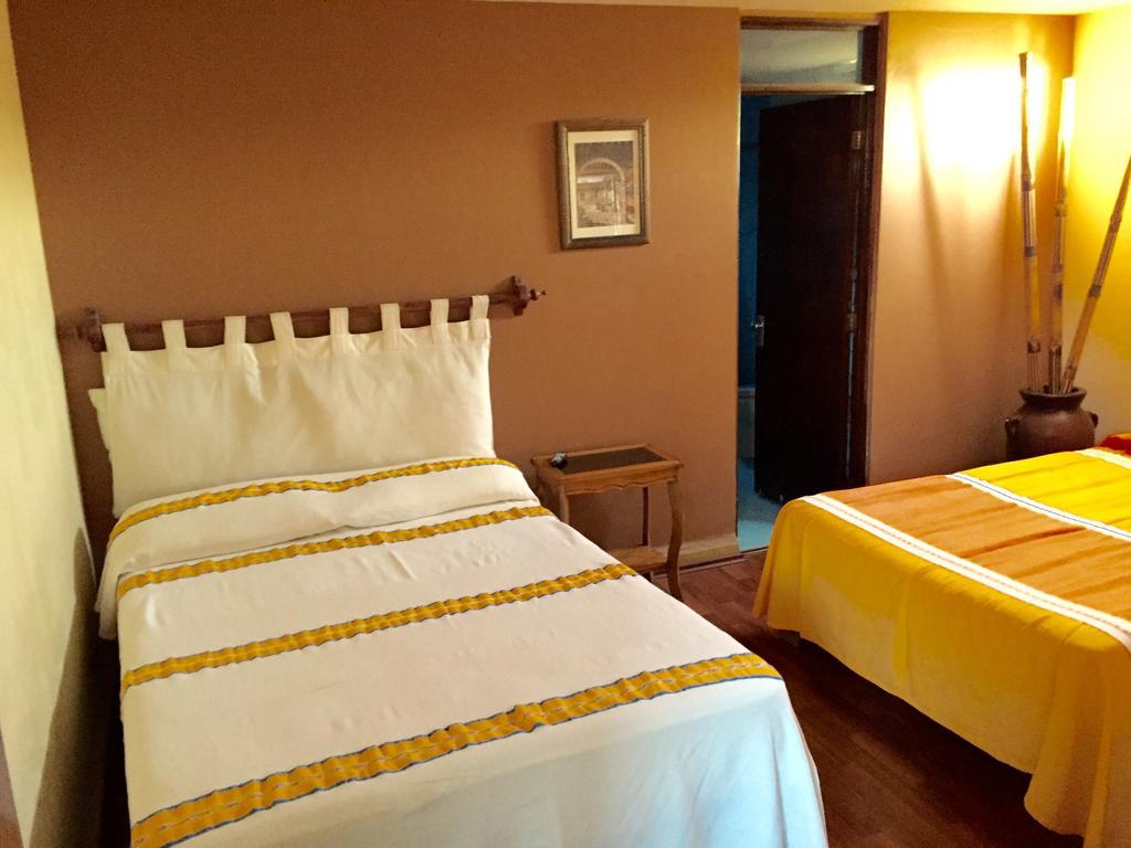 Hostal Casa Castillo Morelia Phòng bức ảnh