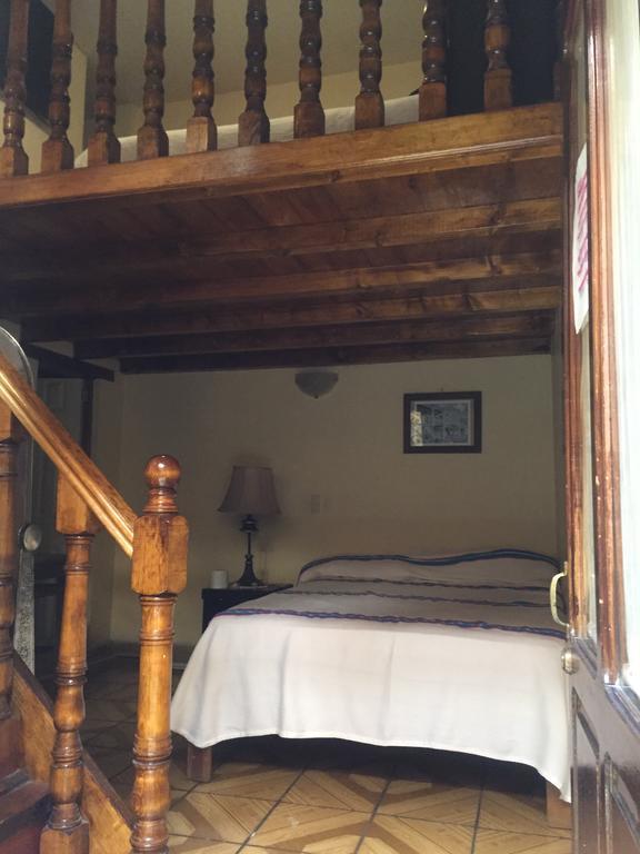 Hostal Casa Castillo Morelia Ngoại thất bức ảnh