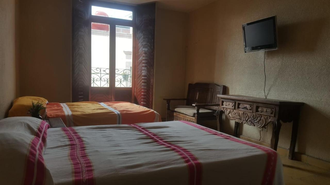 Hostal Casa Castillo Morelia Ngoại thất bức ảnh
